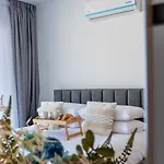 公寓 Telmar Sea View - 2 Min Walk To The 沃罗里尼