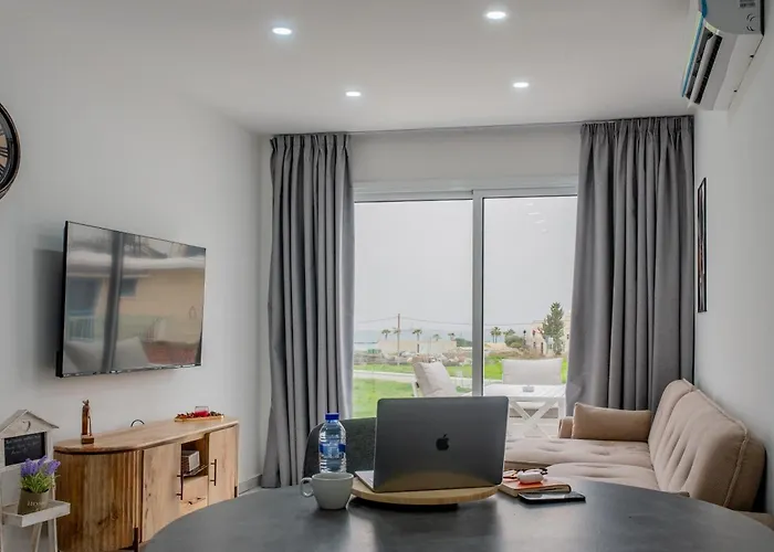 Telmar Sea View - 5 Min Walk From The Apartmán Voroklini