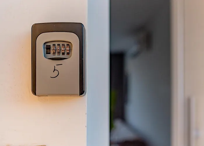 Telmar Sea View - 5 Min Walk From The Appartamento Voroklini